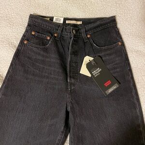 NWT Levi’s ribcage straight ankle jeans